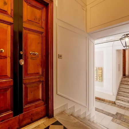 Castro Pretorio 3 - Fromhometorome Апартаменты *