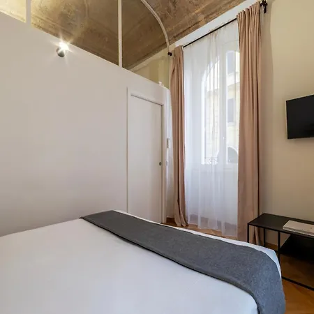 Apartment Castro Pretorio 3 - Fromhometorome *