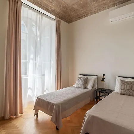 Lägenhet Castro Pretorio 3 - Fromhometorome Rom