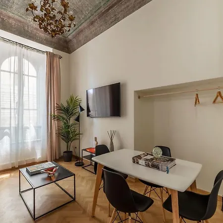 Castro Pretorio 3 - Fromhometorome شقة