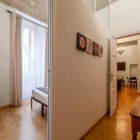 Castro Pretorio 3 - Fromhometorome アパート *
